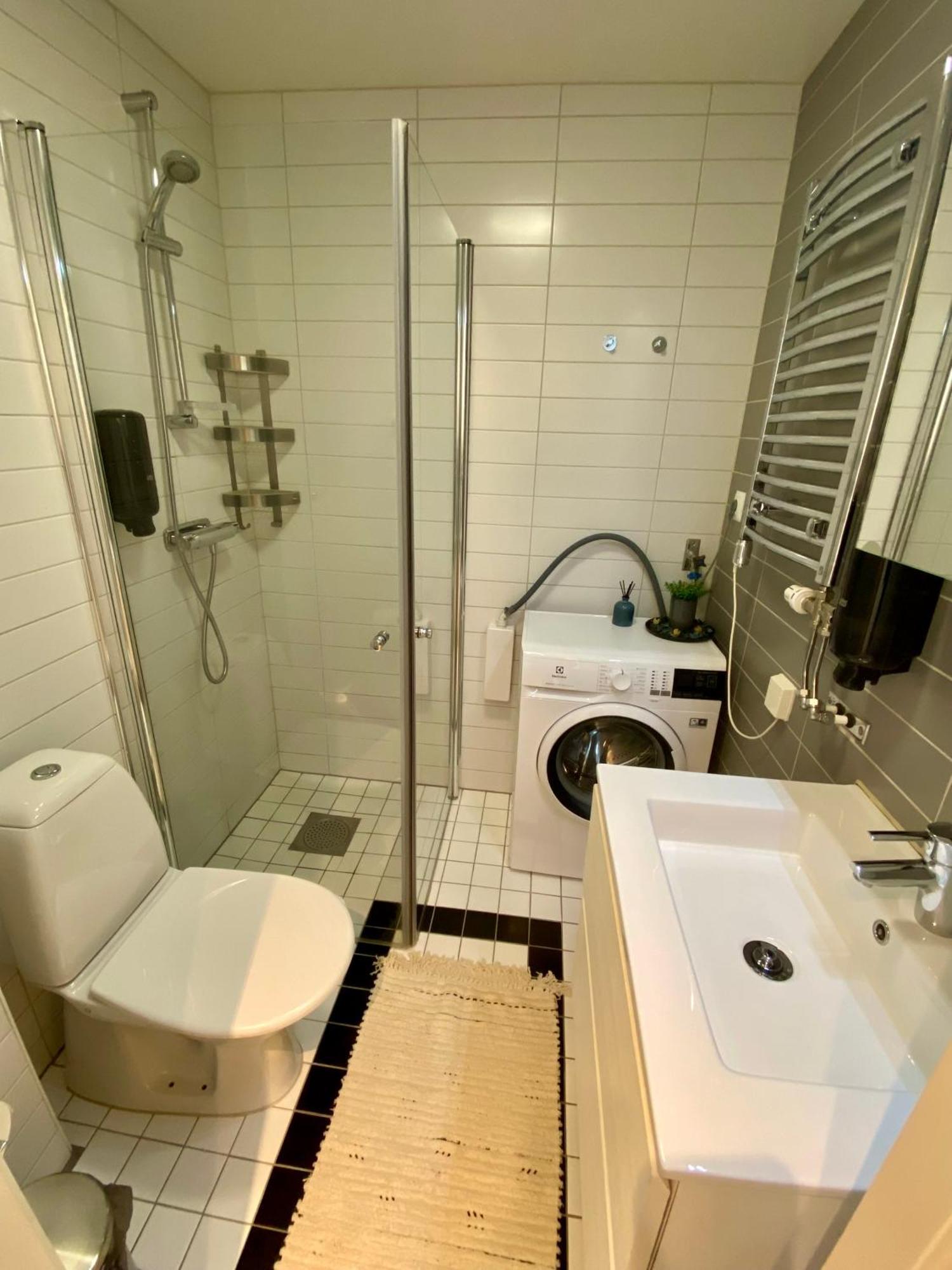 1 Rums-Laegenheter, Gangavstand Till Stroemstads Centrum Exteriör bild
